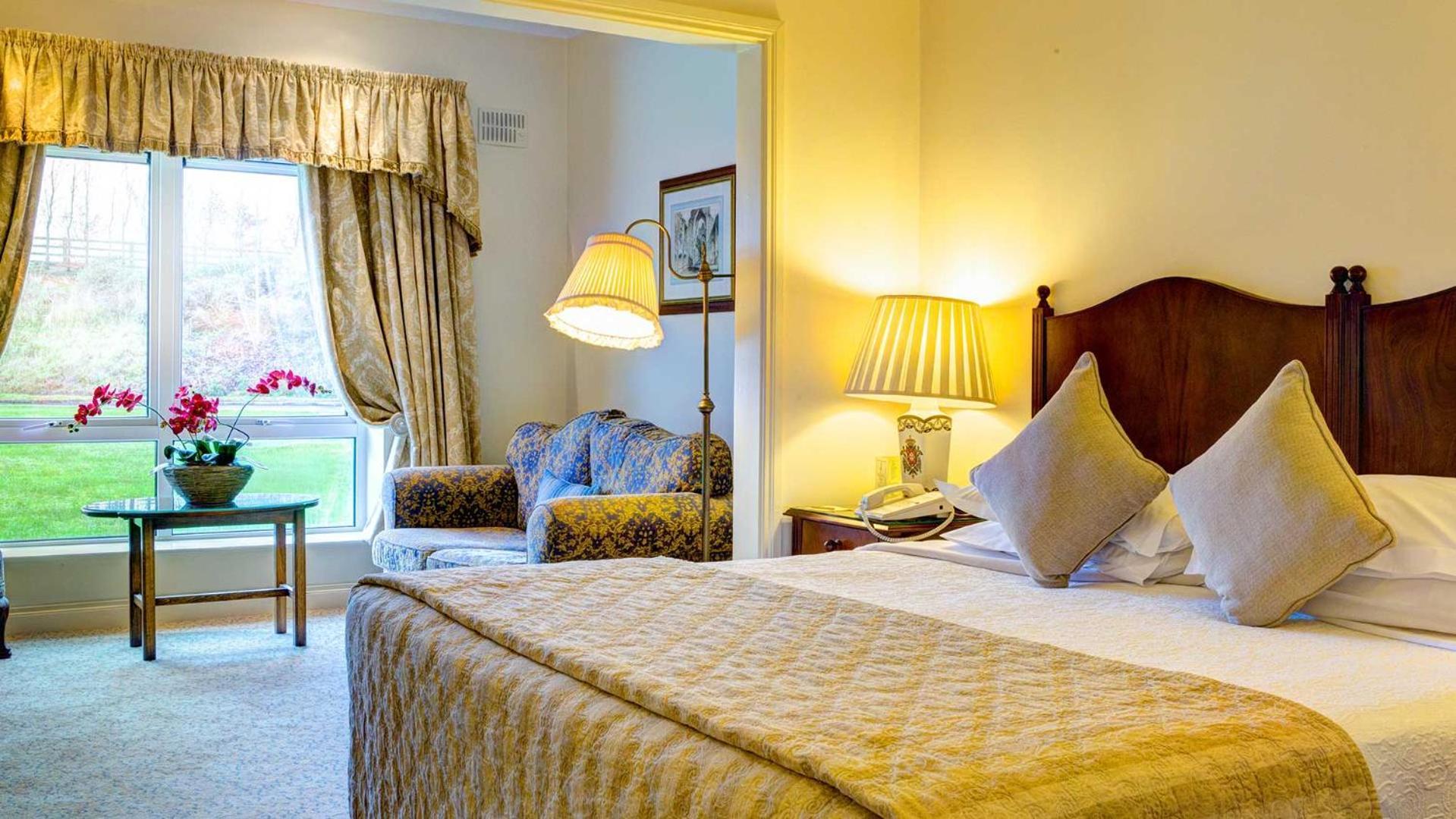 The Keadeen Hotel Newbridge  Ngoại thất bức ảnh